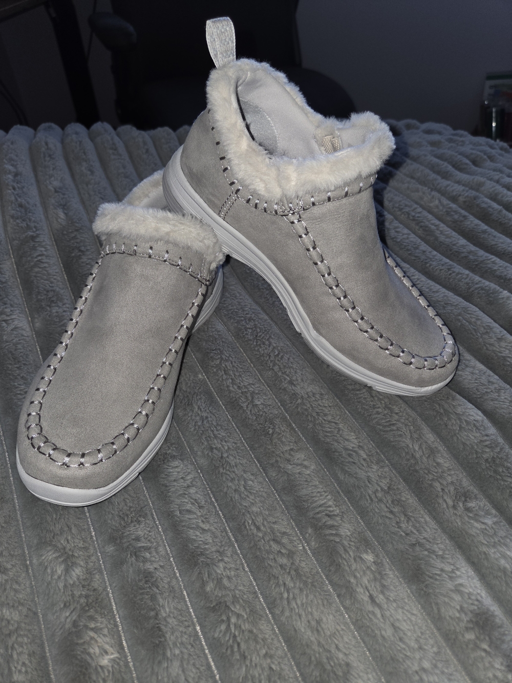 Ryka Women's Gray Faux-Suede Plush-Lined Slip-On Slippers